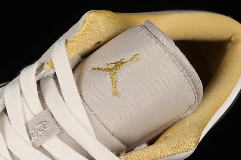 All categories Air Jordan Jordan series basketball shoes Air Jordan 1 Low Air Jordan 1 Low AJ1 Joe 1 black and gray satin low-top cultural basketball shoes DV1762-001